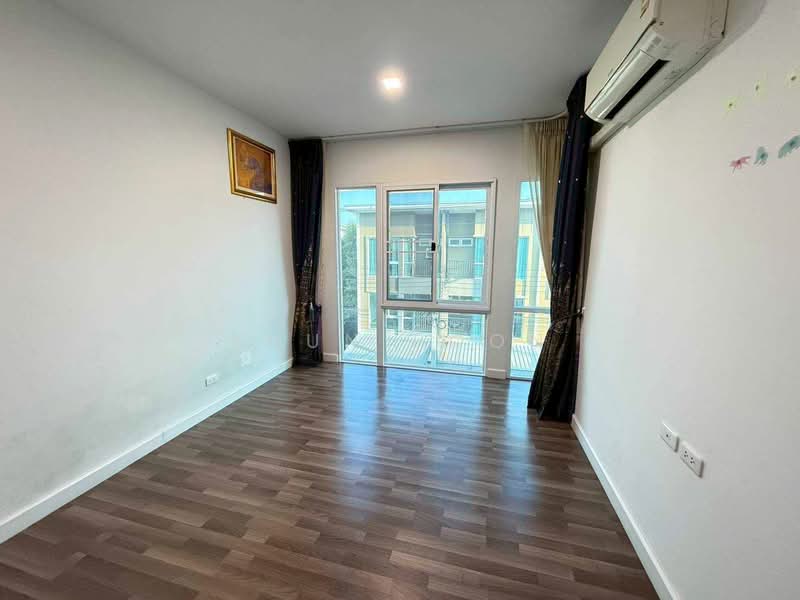For Rent! 3-Storey Townhome in Prime Location with convenient access to Bangna, Srinakarin, and Thep, Bangkok, ศรีนครินทร์ – เทพารักษ์, Nong Bon, Prawet, Bangkok, 3 Bedrooms, 230 sqm, Single Detached House For Rent, by Khun Poon, 500157908 - DDproperty.com