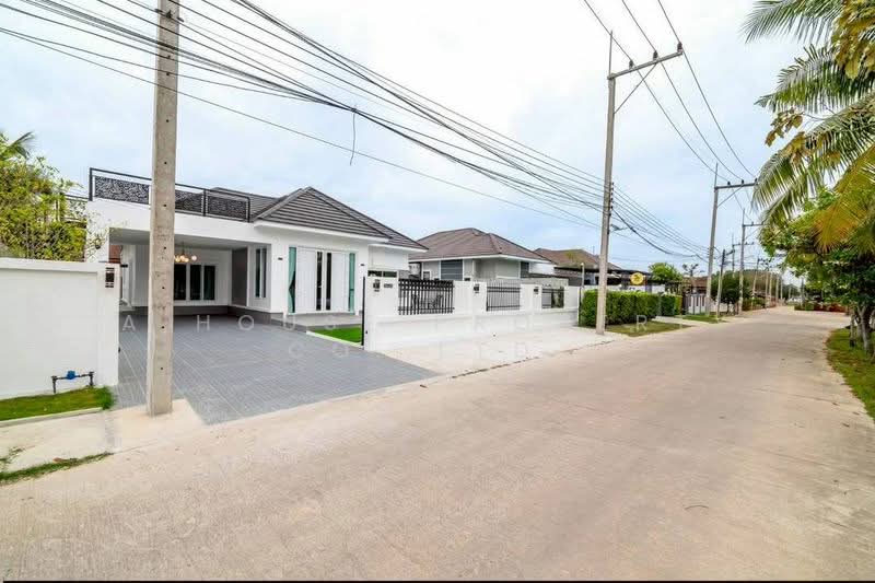 Pornthep Garden Ville 8 : พรเทพ การ์เด้น วิลล์ 8, ชลบุรี, บางละมุง, บางละมุง, ชลบุรี, 392 ตร.ม., บ้านเดี่ยว ขาย, โดย A House Property Co.,Ltd., 500157930 - DDproperty.com