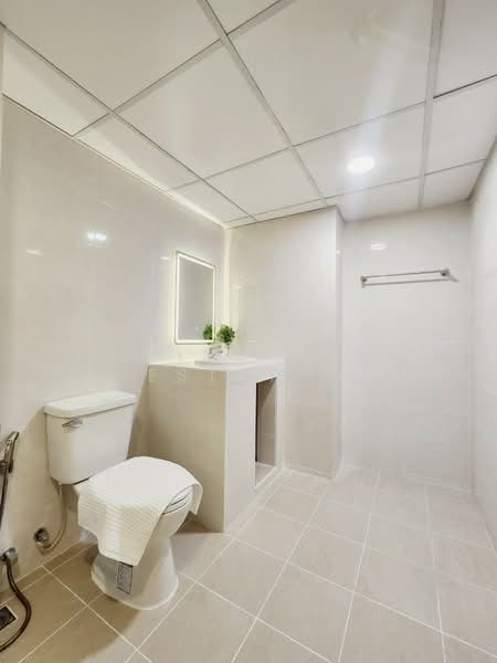 Century Park, Bangkok, 49 22 Vibhavadi-Rangsit Road, Jom Phon, Chatuchak, Bangkok, 1 Bedroom, 30 sqm, Condo For Sale, by Living Real Estates, 500157983 - DDproperty.com