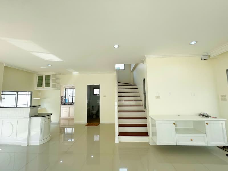 Baan Thunyapirom Wongwaen Thanyaburi, Pathum Thani, Moobaan Phum Phirom Road, Rangsit, Thanyaburi, Pathum Thani, 3 Bedrooms, 200 sqm, Single Detached House For Sale, by ภัทรนัน อิศรางกูร ณ อยุธยา, 500157985 - DDproperty.com