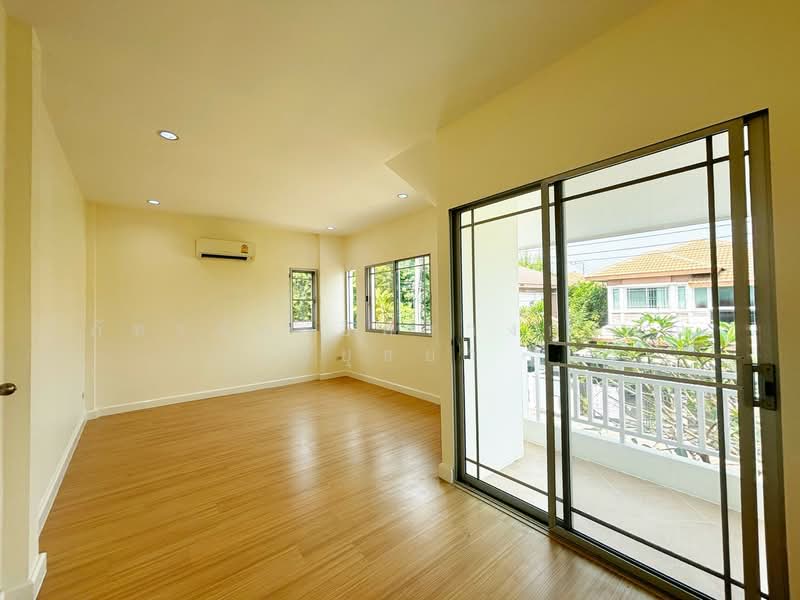 Baan Thunyapirom Wongwaen Thanyaburi, Pathum Thani, Moobaan Phum Phirom Road, Rangsit, Thanyaburi, Pathum Thani, 3 Bedrooms, 200 sqm, Single Detached House For Sale, by ภัทรนัน อิศรางกูร ณ อยุธยา, 500157985 - DDproperty.com