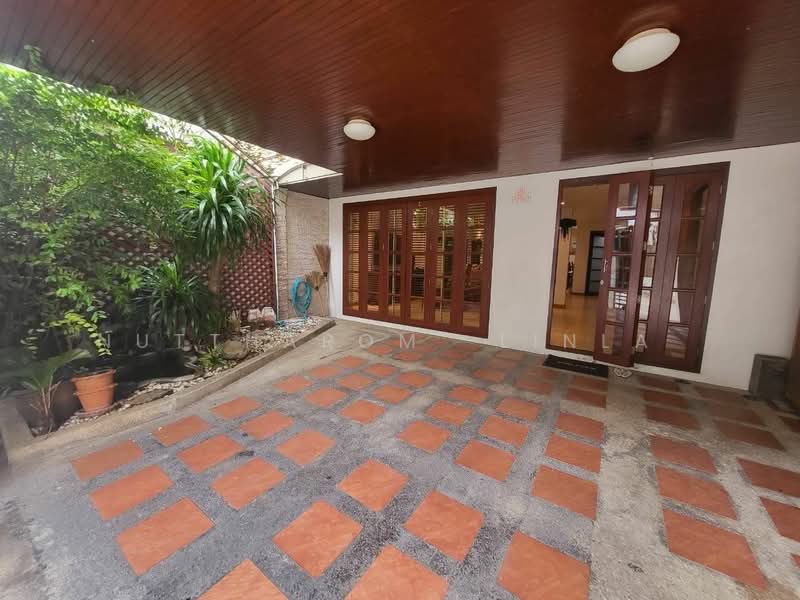 ทาวน์เฮ้าส์ 4-ห้องนอน, กรุงเทพ, คลองตันเหนือ, วัฒนา, กรุงเทพ, 440 ตร.ม., ทาวน์เฮ้าส์ ขาย, โดย Nuttharom Linla , 500158085 - DDproperty.com