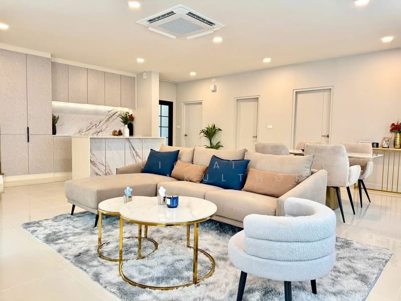 Centro Bangna, Samut Prakan, 111 Soi 3, Bang Kaeo, Bang Plee, Samut Prakan, 4 Bedrooms, 230 sqm, Single Detached House For Rent, by Vichai  Annavakulthorn, 500158131 - DDproperty.com