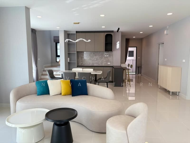 Centro Bangna, Samut Prakan, 111 Soi 3, Bang Kaeo, Bang Plee, Samut Prakan, 4 Bedrooms, 303 sqm, Single Detached House For Rent, by Vichai Annavakulthorn, 500158134 - DDproperty.com