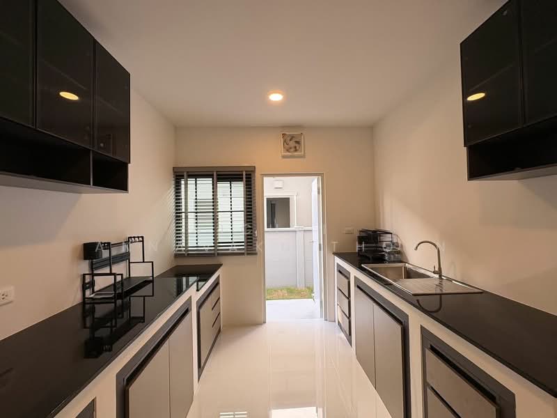 Centro Bangna, Samut Prakan, 111 Soi 3, Bang Kaeo, Bang Plee, Samut Prakan, 4 Bedrooms, 303 sqm, Single Detached House For Rent, by Vichai Annavakulthorn, 500158134 - DDproperty.com