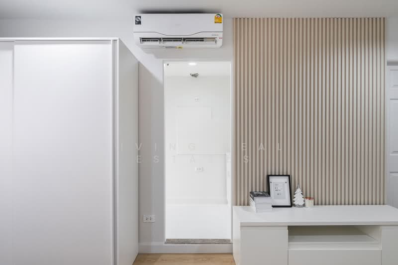 Lumpini Place Pinklao, Bangkok, 28 Borommaratchachonnani Road, Bang Bamru, Bang Phlat, Bangkok, Studio, 30 sqm, Condo For Sale, by Living Real Estates, 500158136 - DDproperty.com