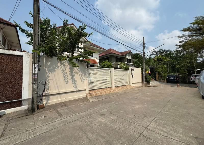 Poonsin Thani 1 : พูนสินธานี 1, กรุงเทพ, คลองสองต้นนุ่น, ลาดกระบัง, กรุงเทพ, 120 ตร.ม., ทาวน์เฮ้าส์ ขาย, โดย The Best Property เมฆ, 500158140 - DDproperty.com