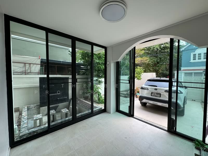 Poonsin Thani 1, Bangkok, Khlong Song Ton Nun, Lat Krabang, Bangkok, 3 Bedrooms, 120 sqm, Townhouse For Sale, by The Best Property  เมฆ, 500158140 - DDproperty.com