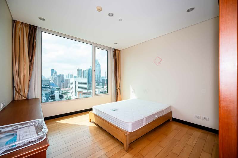 The Park Chidlom, กรุงเทพ, 1 ซอยชิดลม แขวงลุมพินี เขตปทุมวัน กรุงเทพมหานคร, ปทุมวัน, ปทุมวัน, กรุงเทพ, 329 ตร.ม., คอนโด ให้เช่า, โดย Kanrutai Dawruang, 500158142 - DDproperty.com