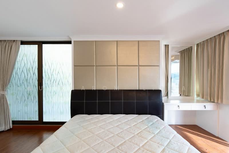 Supalai Place Sukhumvit 39, Bangkok, 175-179 Soi Sukhumvit 39 Sukhumvit Road, Khlong Tan Nua, Watthana, Bangkok, 3 Bedrooms, 356 sqm, Condo For Sale, by Nuttharom  Linla , 500158153 - DDproperty.com