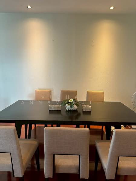 President Place, Bangkok, 975 Phloen Chit Rd, Lumphini, Pathum Wan, Bangkok, 2 Bedrooms, 140 sqm, Condo For Rent, by Vichai Annavakulthorn, 500158176 - DDproperty.com