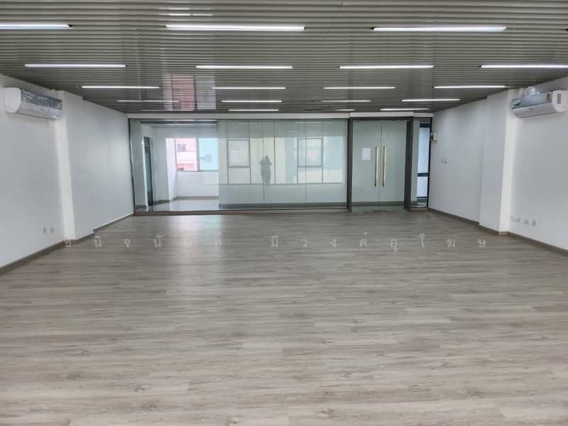 สำนักงานให้เช่า 60-138 ตรม. MRT สุทธิสาร, Bangkok, รัชดาภิเษก, Samsen Nok, Huai Khwang, Bangkok, , 90 sqm, Office Space For Rent, by Chanitnun Mewongukote, 500158198 - DDproperty.com