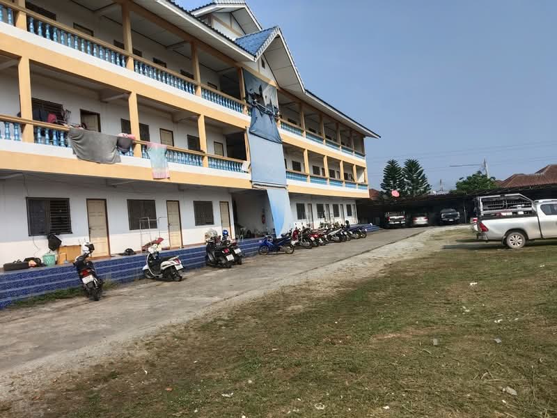 ธุรกิจเสือนอนกิน กำไรเน้นๆ ปีละ 762,000 !!! ขาย อพาร์ทเม้นท์ 3 ชั้น 30 ห้อง พื้นที่กว้าง 2 ไร่กว่า, ชลบุรี, บึง, ศรีราชา, ชลบุรี, 990 ตร.ม., ตึกแถว-อาคารพาณิชย์ ขาย, โดย ท๊อป, 500158242 - DDproperty.com