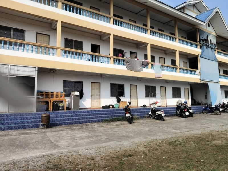 ธุรกิจเสือนอนกิน กำไรเน้นๆ ปีละ 762,000 !!! ขาย อพาร์ทเม้นท์ 3 ชั้น 30 ห้อง พื้นที่กว้าง 2 ไร่กว่า, ชลบุรี, บึง, ศรีราชา, ชลบุรี, 990 ตร.ม., ตึกแถว-อาคารพาณิชย์ ขาย, โดย ท๊อป, 500158242 - DDproperty.com