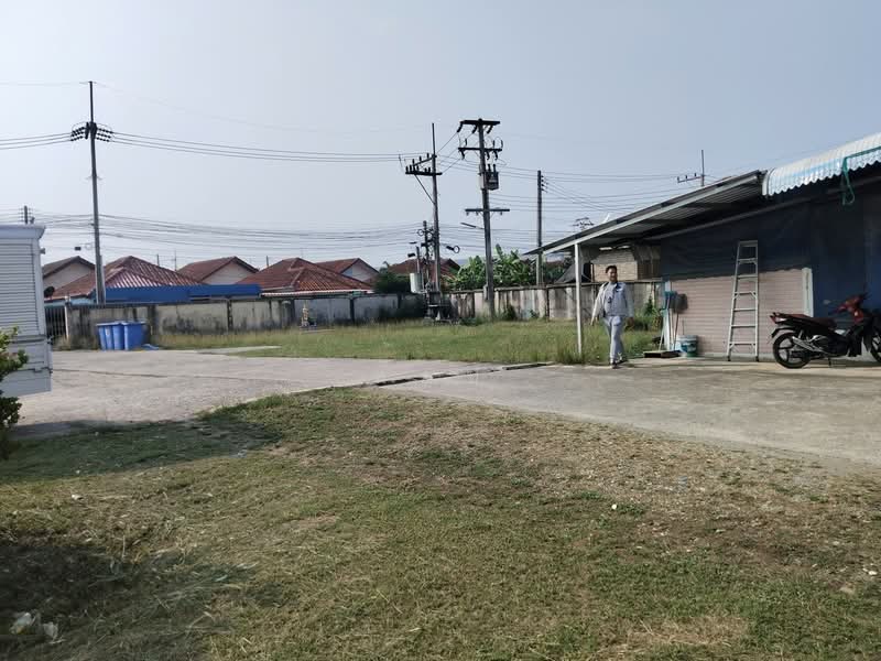 ธุรกิจเสือนอนกิน กำไรเน้นๆ ปีละ 762,000 !!! ขาย อพาร์ทเม้นท์ 3 ชั้น 30 ห้อง พื้นที่กว้าง 2 ไร่กว่า, ชลบุรี, บึง, ศรีราชา, ชลบุรี, 990 ตร.ม., ตึกแถว-อาคารพาณิชย์ ขาย, โดย ท๊อป, 500158242 - DDproperty.com