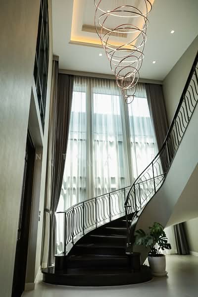 Grand Bangkok Boulevard Krungthepkritha, Bangkok, Srinakarin-Romklao Road, Khlong Sam Prawet, Lat Krabang, Bangkok, 4 Bedrooms, 521 sqm, Single Detached House For Rent, by Nitchakarn  Wanitwichakornkit , 500158303 - DDproperty.com