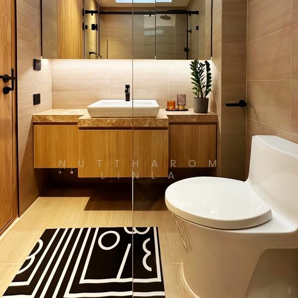 4-BR Townhouse, Bangkok, Phra Kanong Nua, Watthana, Bangkok, 4 Bedrooms, 250 sqm, Townhouse For Sale, by Nuttharom  Linla , 500158315 - DDproperty.com