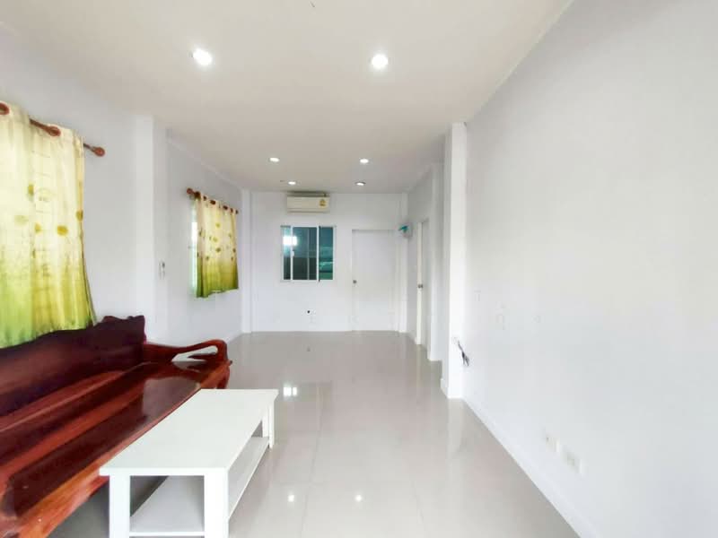 สิรารมย์ พาร์ค บางปะกง, Chachoengsao, Bang Pakong, Bang Pakong, Chachoengsao, 2 Bedrooms, 100 sqm, Semi-Detached House (Twin House) For Sale, by The Best Property กุ้ง, 500158365 - DDproperty.com