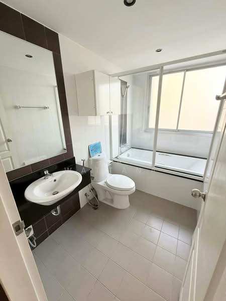 The Link Sukhumvit 50, Bangkok, Soi Sukhumvit 50, Sukhumvit Road, Phra Kanong, Khlong Toei, Bangkok, 2 Bedrooms, 75 sqm, Condo For Rent, by Vinai  Wattana, 500158386 - DDproperty.com