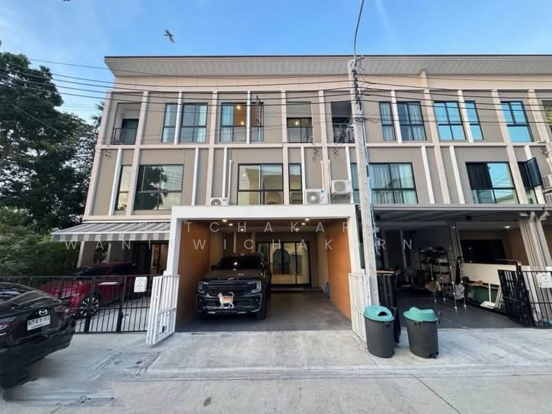 Patio Srinakarin-Rama 9, Bangkok, Krungthep Kreetha Road, Hua Mak, Bang Kapi, Bangkok, 3 Bedrooms, 191 sqm, Townhouse For Sale, by Nitchakarn  Wanitwichakornkit , 500158438 - DDproperty.com