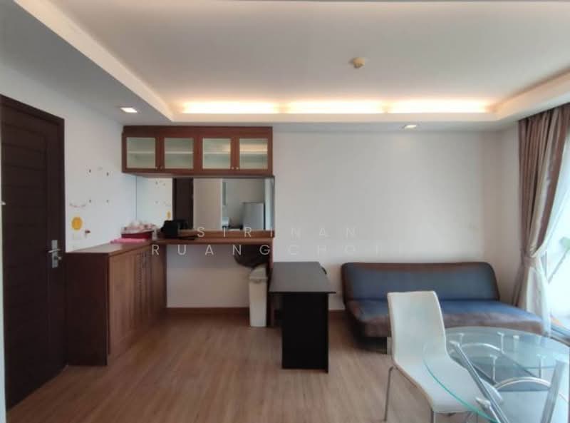 Thru Thonglor, Bangkok, Petchaburi Road, Bang Kapi, Huai Khwang, Bangkok, 2 Bedrooms, 56 sqm, Condo For Rent, by Sirinan Ruangchoti, 500158465 - DDproperty.com