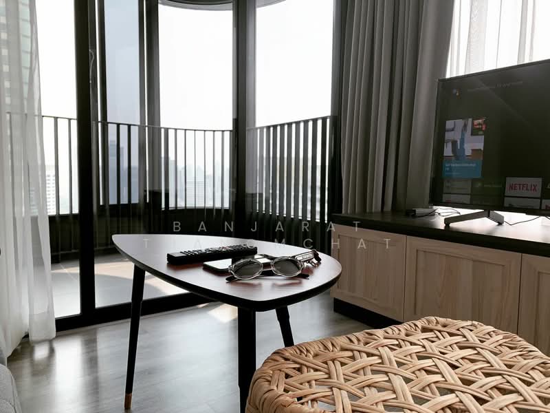 IDEO Mobi Asoke, Bangkok, New Petchaburi Road, Bang Kapi, Huai Khwang, Bangkok, 2 Bedrooms, 55 sqm, Condo For Rent, by Banjarat Thanomchat, 500158537 - DDproperty.com