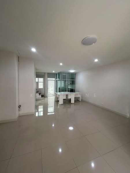 ทาวน์โฮม ให้เช่า อยู่ที่สุขมวิท 62 (SPSJP158), Bangkok, สุขุมวิท62, Bang Chak, Phra Khanong, Bangkok, 4 Bedrooms, 225 sqm, Townhouse For Rent, by Khun Jane, 500158561 - DDproperty.com