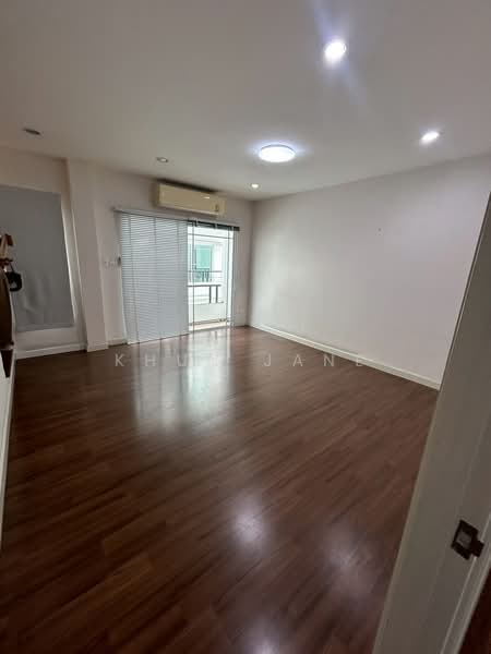 ทาวน์โฮม ให้เช่า อยู่ที่สุขมวิท 62 (SPSJP158), Bangkok, สุขุมวิท62, Bang Chak, Phra Khanong, Bangkok, 4 Bedrooms, 225 sqm, Townhouse For Rent, by Khun Jane, 500158561 - DDproperty.com