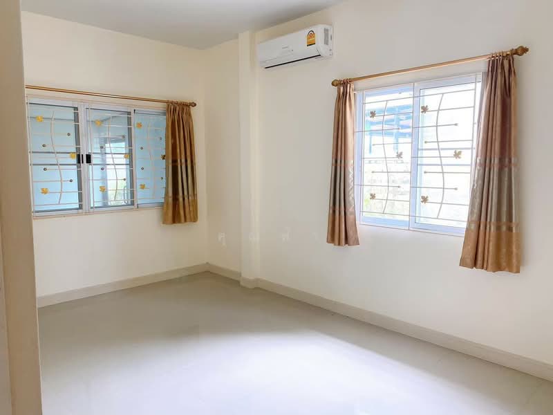 ขายบ้านมารวย มอเตอร์เวย์ ฉะเชิงเทรา บ้านเดี่ยวชั้นเดียว บ้านโปร่ง กว้าง พื้นที่รอบบ้านเยอะ, Chachoengsao, Tha Sa-an, Bang Pakong, Chachoengsao, 3 Bedrooms, 142 sqm, Single Detached House For Sale, by คุณฟ้า, 500158577 - DDproperty.com