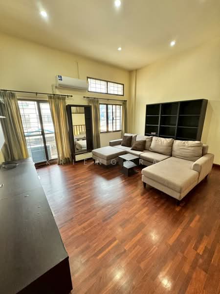 Baan Klang Muang Mengjai Ratchada 2, Bangkok, Soi Sahakanpramoon, Wang Thonglang, Wang Thonglang, Bangkok, 3 Bedrooms, 200 sqm, Townhouse For Rent, by Kriengkrai, 500158580 - DDproperty.com