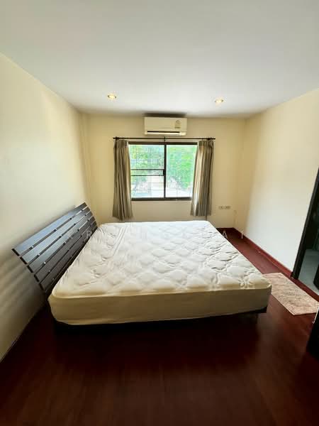 Baan Klang Muang Mengjai Ratchada 2, Bangkok, Soi Sahakanpramoon, Wang Thonglang, Wang Thonglang, Bangkok, 3 Bedrooms, 200 sqm, Townhouse For Rent, by Kriengkrai, 500158580 - DDproperty.com