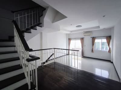 ขาย - ทาวน์โฮม ถ.ศิริมังคลาจารย์ ซอย 1 (สุเทพ), เชียงใหม่