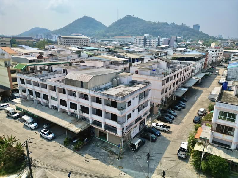 Building for sale in Sriracha Land Project, Soi Rong Mai Khit., Chon Buri (Pattaya), Surasak, Si Racha, Chon Buri (Pattaya), , 228 sqm, Shophouse For Sale, by A House Property Co.,Ltd., 500158603 - DDproperty.com