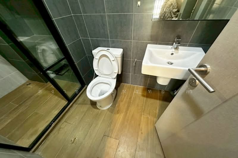 The Base Garden Rama 9, Bangkok, 18 Rama 9 Road, Hua Mak, Bang Kapi, Bangkok, 2 Bedrooms, 56 sqm, Condo For Sale, by สง่าชัย ไทรทองคำ, 500158605 - DDproperty.com