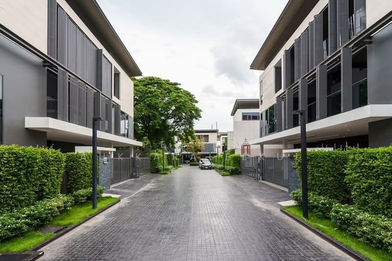 The Urban Reserve Rama 9-Motorway, Bangkok, Phatthanakan Road, Suan Luang, Suan Luang, Bangkok, 4 Bedrooms, 302 sqm, Single Detached House For Sale, by Pemika Aukkaraleekul, 500158615 - DDproperty.com