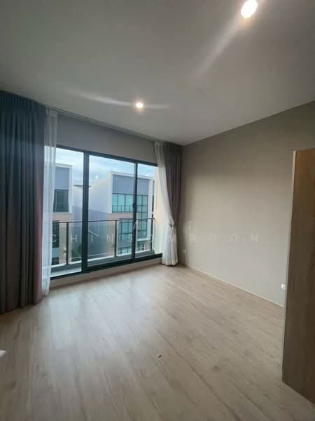 Estara Haven Pattanakan 20, Bangkok, Phatthanakan 20, Phatthanakan Road, Suan Luang, Suan Luang, Bangkok, 3 Bedrooms, 200 sqm, Townhouse For Sale, by Tarit Chinsomboon, 500158662 - DDproperty.com