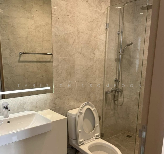 Noble Around Sukhumvit 33, Bangkok, 17 Soi Sukhumvit 33, Khlong Tan Nua, Watthana, Bangkok, 2 Bedrooms, 55 sqm, Condo For Rent, by Tarit Chinsomboon, 500158682 - DDproperty.com