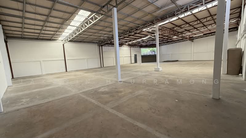 ให้เช่าโกดัง ลาดพร้าว เขตวังทองหลาง กรุงเทพ, Bangkok, Khlong Chaokhun Sing, Wang Thonglang, Bangkok, , 1,270 sqm, Warehouse/Factory For Rent, by Jakarin Houpramong, 500158714 - DDproperty.com