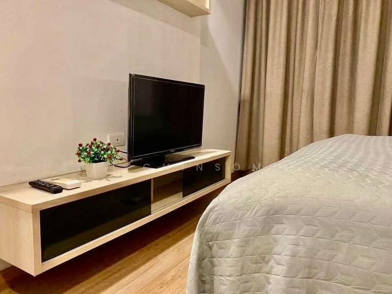 Thru Thonglor, Bangkok, Petchaburi Road, Bang Kapi, Huai Khwang, Bangkok, 2 Bedrooms, 62 sqm, Condo For Rent, by Tarit Chinsomboon, 500158717 - DDproperty.com