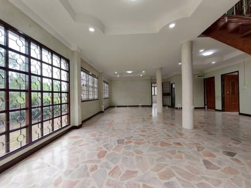 ็House and Land in Phitsanulok, Phitsanulok, พิชัยสงคราม 18, Aranyik, Muang Phitsanulok, Phitsanulok, 5 Bedrooms, 340 sqm, Single Detached House For Sale, by ณิชชา รุ่งเรืองมิตร, 500158729 - DDproperty.com