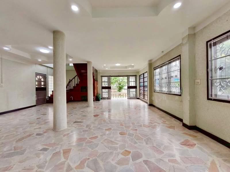 ็House and Land in Phitsanulok, Phitsanulok, พิชัยสงคราม 18, Aranyik, Muang Phitsanulok, Phitsanulok, 5 Bedrooms, 340 sqm, Single Detached House For Sale, by ณิชชา รุ่งเรืองมิตร, 500158729 - DDproperty.com