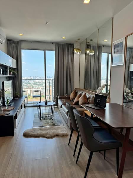 Sky Walk Residences, Bangkok, 1599 Sukhumvit Road, Phra Kanong Nua, Watthana, Bangkok, 1 Bedroom, 52 sqm, Condo For Rent, by Tarit Chinsomboon, 500158741 - DDproperty.com