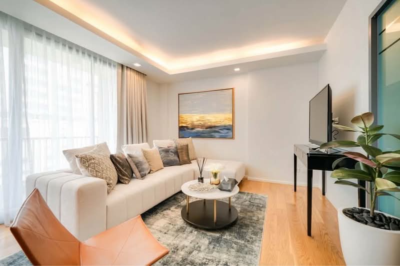 Focus Ploenchit, Bangkok, Soi Sukhumvit 2, Khlong Toei, Khlong Toei, Bangkok, 2 Bedrooms, 71 sqm, Condo For Rent, by Chavis Laismit, 500158756 - DDproperty.com