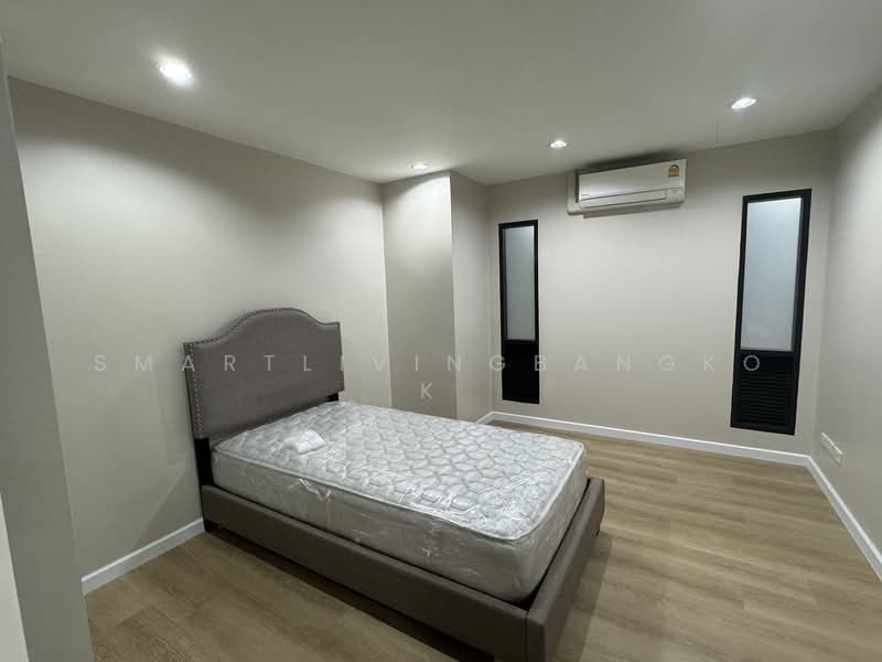 ให้เช่า - D.S. Tower 1 Sukhumvit 33 : ดี.เอส. ทาวเวอร์ 1 สุขุมวิท 33, กรุงเทพ