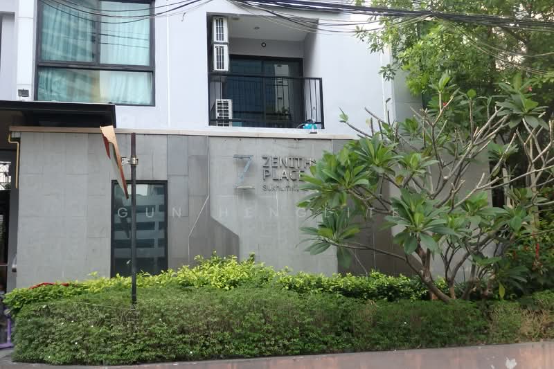 Zenith Place Sukhumvit 42, Bangkok, Sukhumvit Road, Phra Kanong, Khlong Toei, Bangkok, 1 Bedroom, 29 sqm, Condo For Sale, by Gun Henglite , 500158946 - DDproperty.com