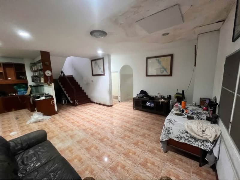 3-BR House, Bangkok, Sam Wa Tawan Ok, Khlong Sam Wa, Bangkok, 3 Bedrooms, 204 sqm, Single Detached House For Sale, by Gun Henglite , 500158964 - DDproperty.com