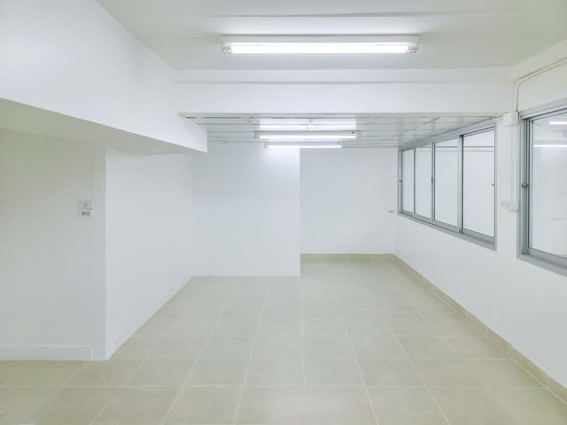 Office space for rent on the 2nd floor near Phra Khanong BTS station (SPSAD3833), Bangkok, พระราม 4, Phra Kanong, Khlong Toei, Bangkok, , 110 sqm, Office Space For Rent, by Agent Pla, 500158979 - DDproperty.com