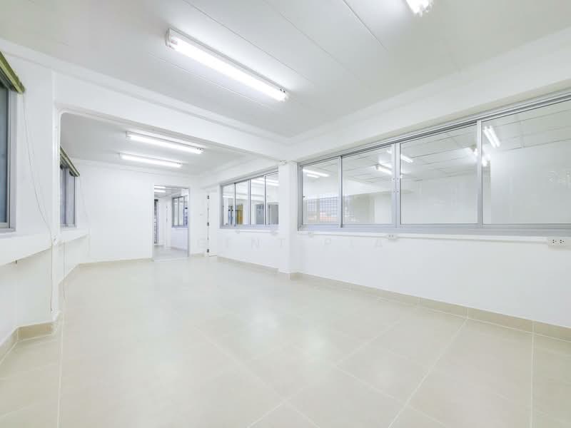 Office space for rent on the 2nd floor near Phra Khanong BTS station (SPSAD3833), Bangkok, พระราม 4, Phra Kanong, Khlong Toei, Bangkok, , 110 sqm, Office Space For Rent, by Agent Pla, 500158979 - DDproperty.com