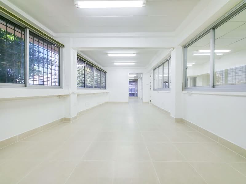 ให้เช่าพื้นที่สำนักงาน ชั้น 2 ใกล้บีทีเอสพระโขนง (SPSAD3833), กรุงเทพ, พระราม 4, พระโขนง, คลองเตย, กรุงเทพ, 110 ตร.ม., สำนักงาน ให้เช่า, โดย Agent Pla, 500158979 - DDproperty.com