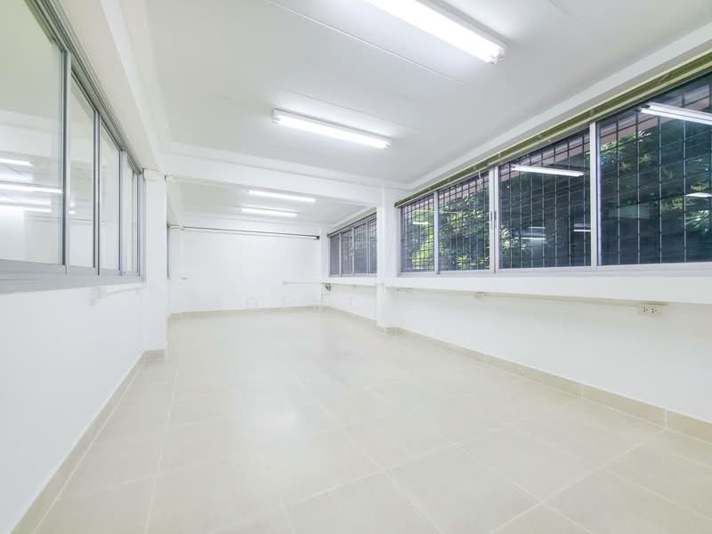 Office space for rent on the 2nd floor near Phra Khanong BTS station (SPSAD3833), Bangkok, พระราม 4, Phra Kanong, Khlong Toei, Bangkok, , 110 sqm, Office Space For Rent, by Agent Pla, 500158979 - DDproperty.com